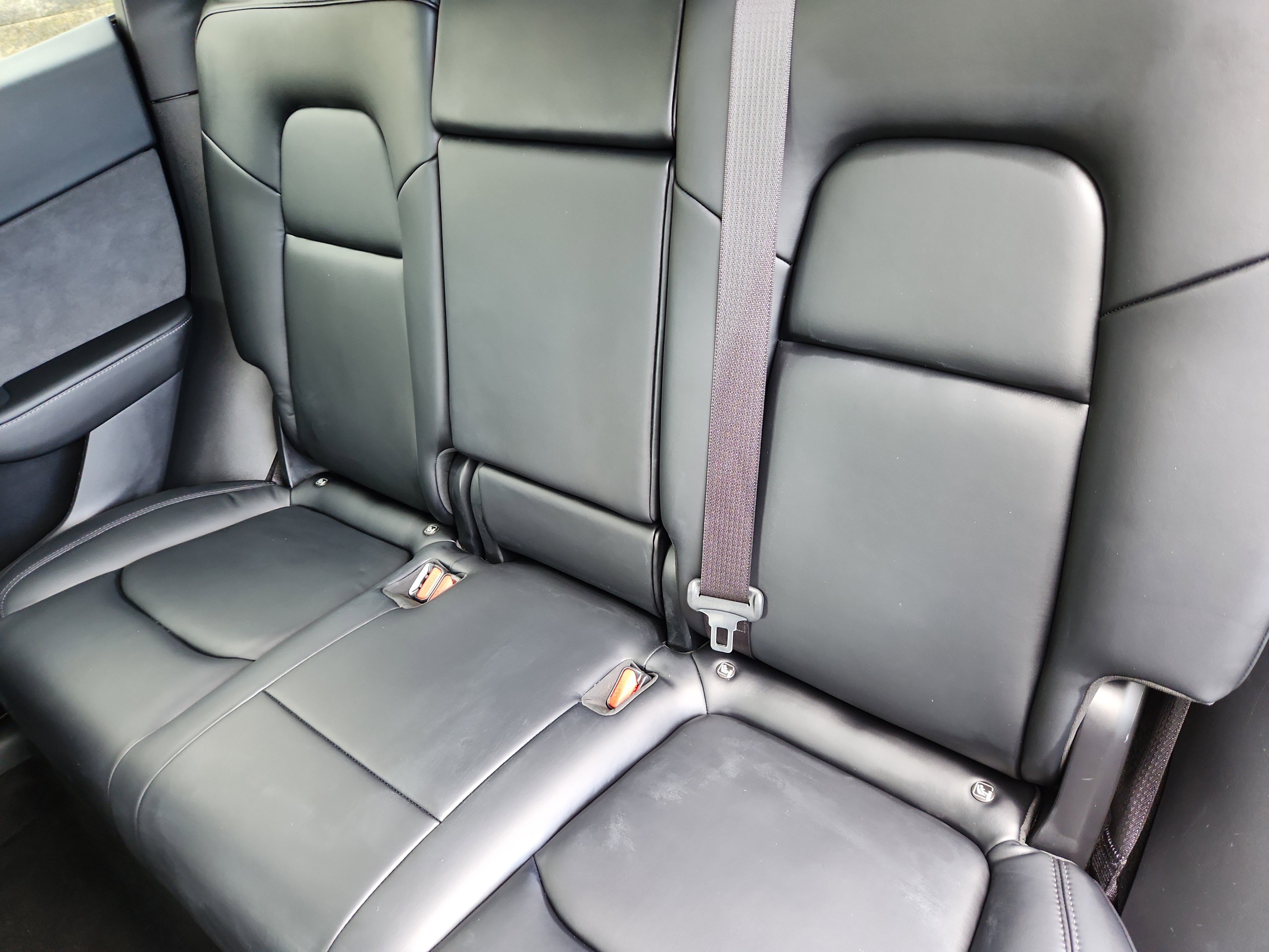 Used 2021 Tesla Model Y Long Range image 25