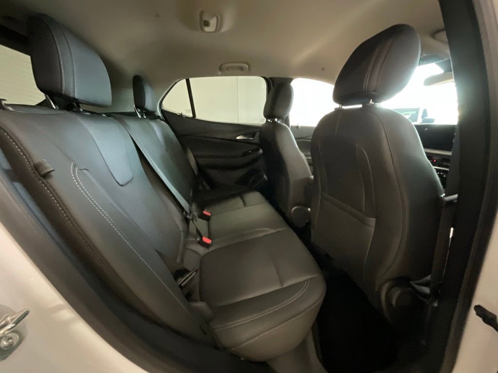 Used 2024 Buick Encore GX Sport Touring FWD image 18