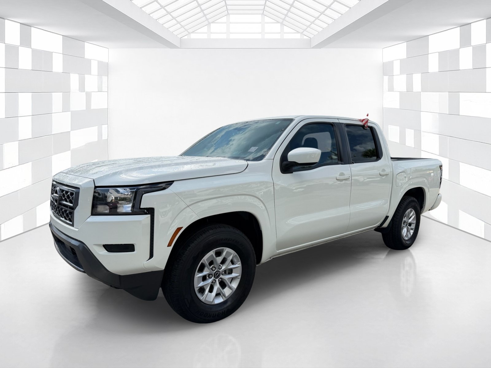 Certified 2024 Nissan Frontier SV RWD image 3