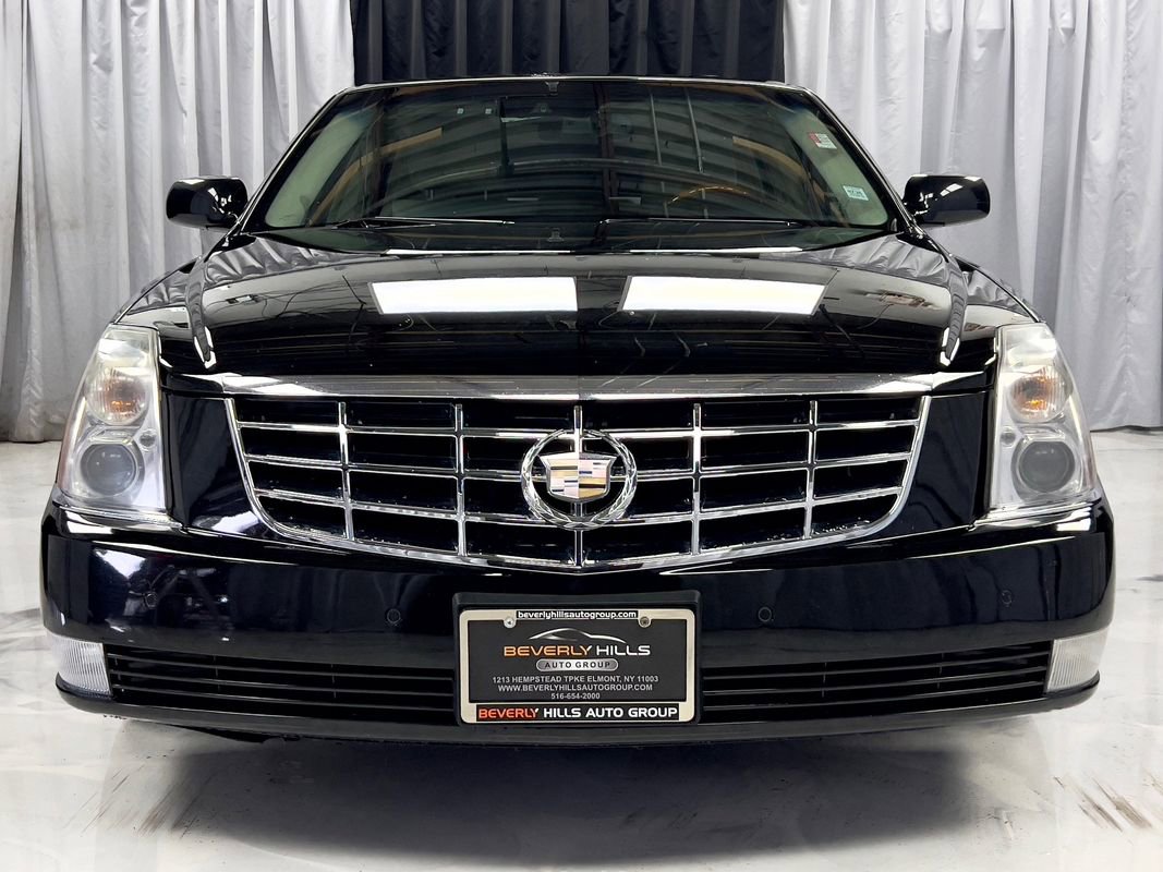 Used 2011 Cadillac DTS Platinum image 2