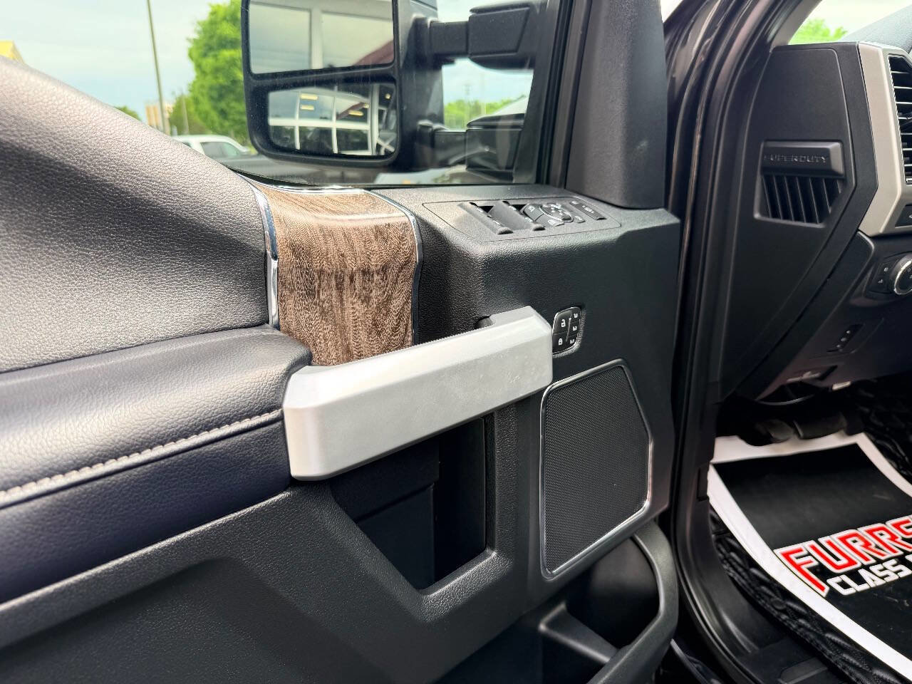 Used 2019 Ford F250 Lariat w/ Lariat Value Package AWD/4WD image 21