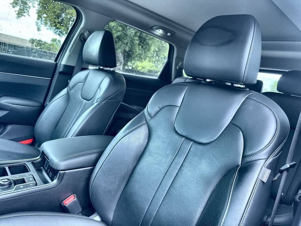 Certified 2026 Kia Sorento EX w/ EX Premium Package FWD image 14