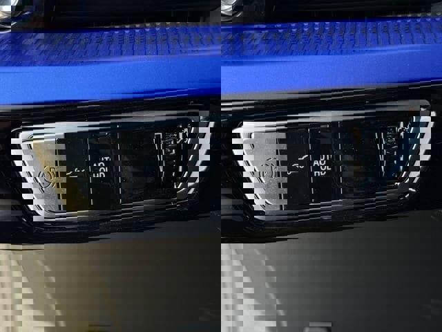 New 2026 Cadillac Optiq V w/ Magnus Launch Edition image 19