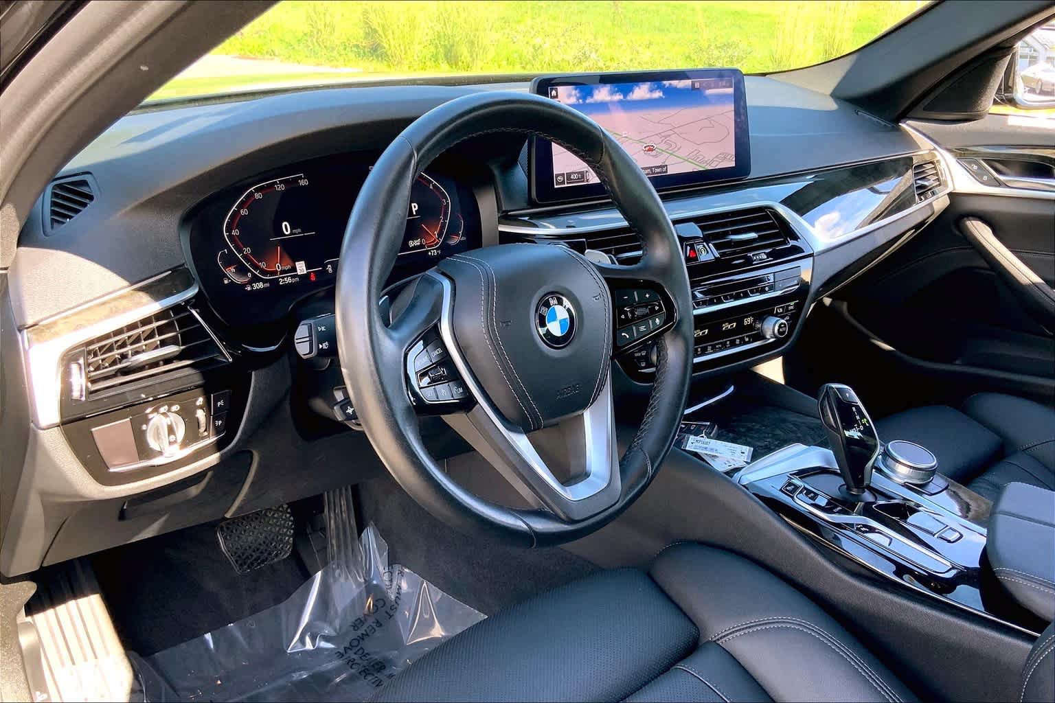 Used 2021 BMW 530i xDrive w/ Convenience Package AWD/4WD image 17