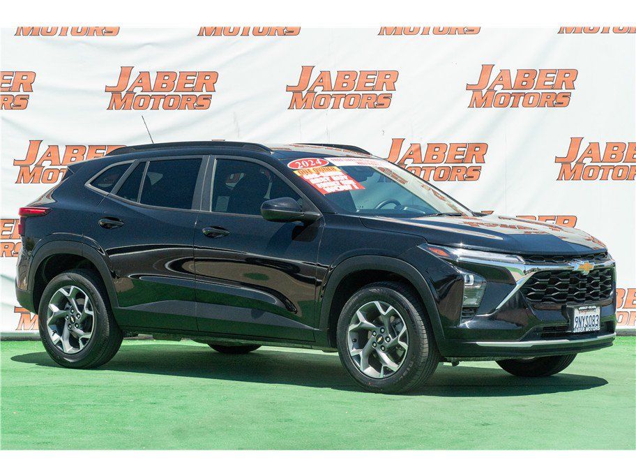 Used 2024 Chevrolet Trax LT FWD image 1