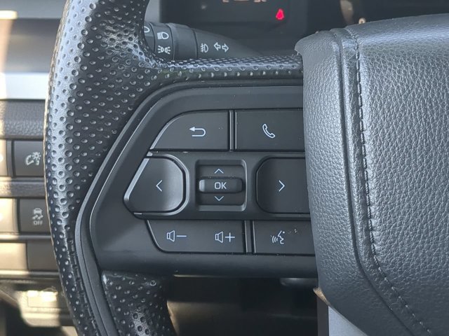 Certified 2025 Toyota Tacoma SR5 AWD/4WD image 27