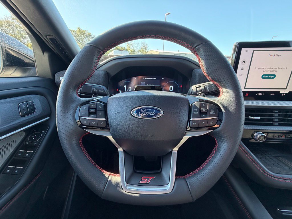 Used 2025 Ford Explorer ST AWD/4WD image 11