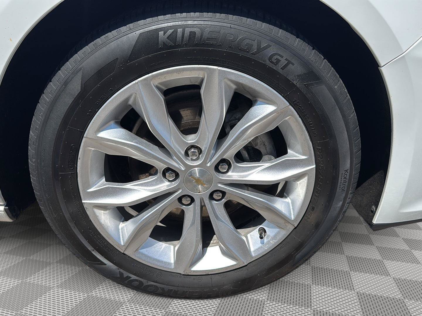 Used 2020 Chevrolet Malibu LT w/ LT Plus Package FWD image 30
