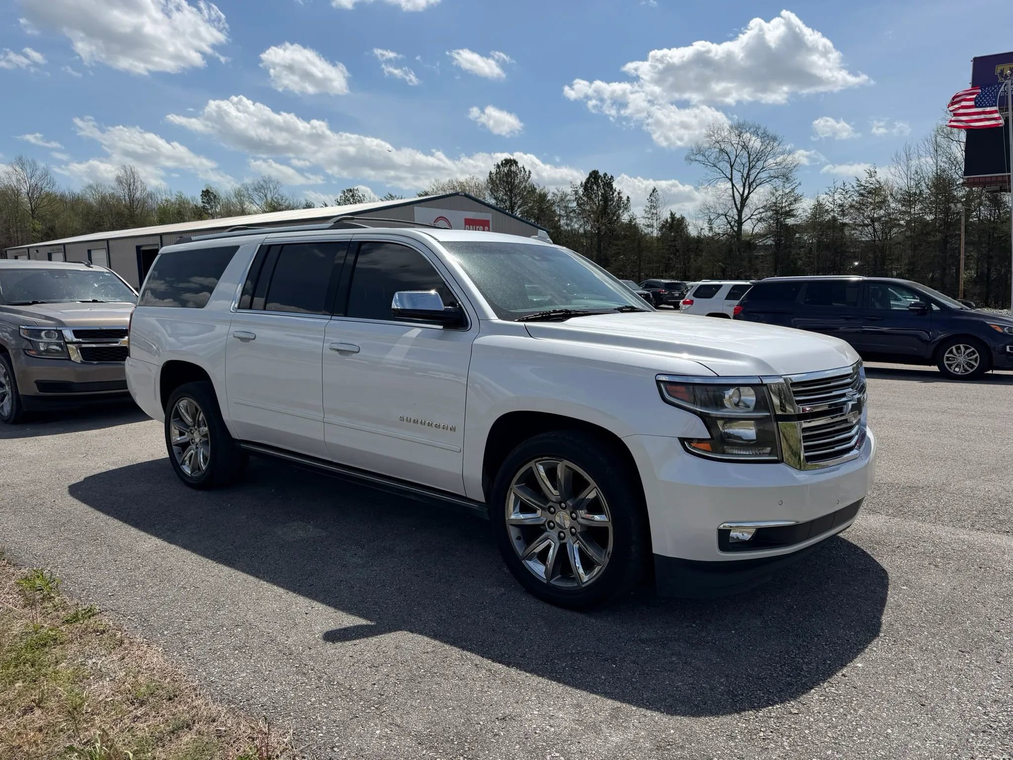 Used 2018 Chevrolet Suburban Premier image 11