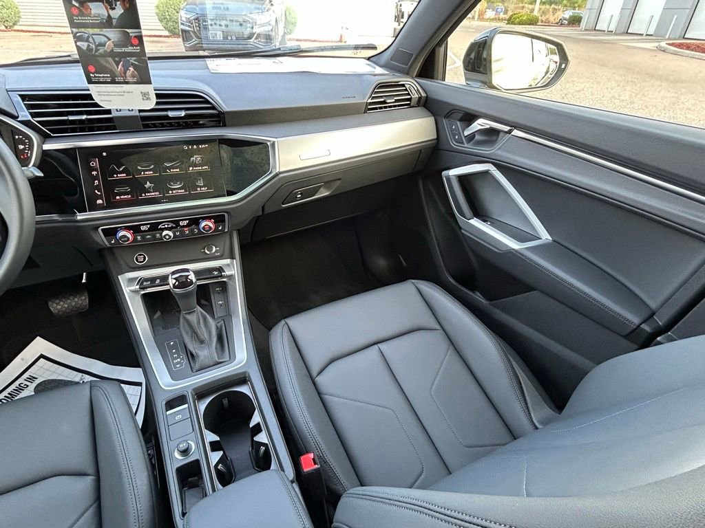 Used 2025 Audi Q3 2.0T Premium w/ Convenience Package image 11