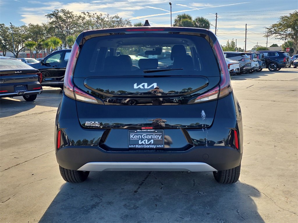 New 2025 Kia Soul LX image 7