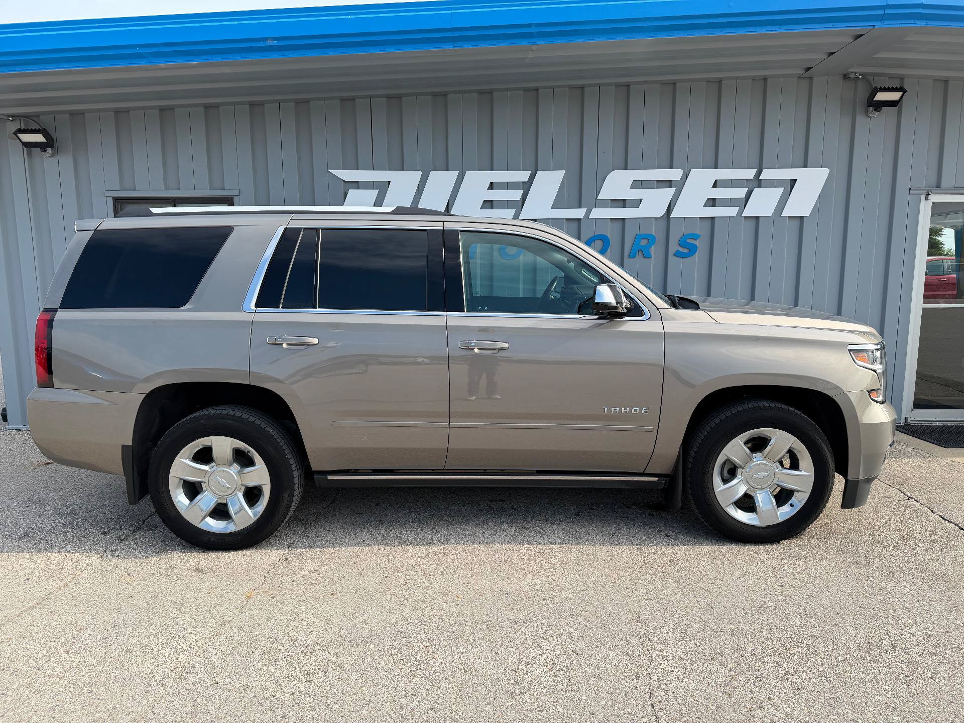 Used 2019 Chevrolet Tahoe Premier AWD/4WD image 5