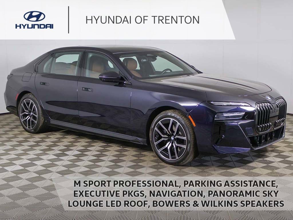 Used 2023 BMW 760i xDrive w/ Executive Package AWD/4WD video 1