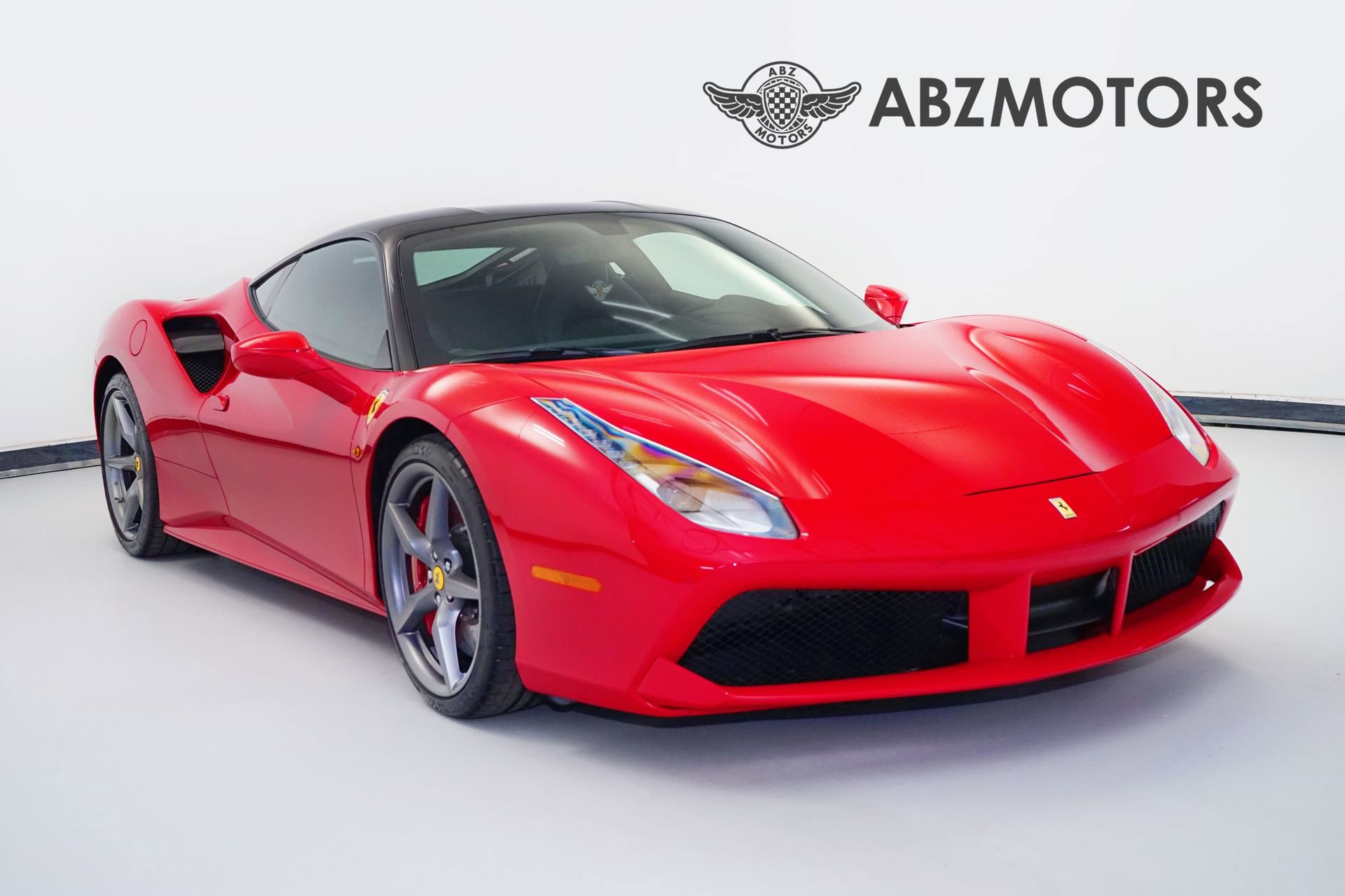 Used 2019 Ferrari 488 GTB image 1