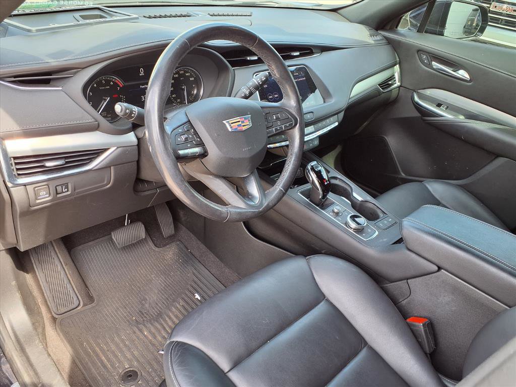 Used 2023 Cadillac XT4 Premium Luxury w/ Cold Weather Package FWD image 12