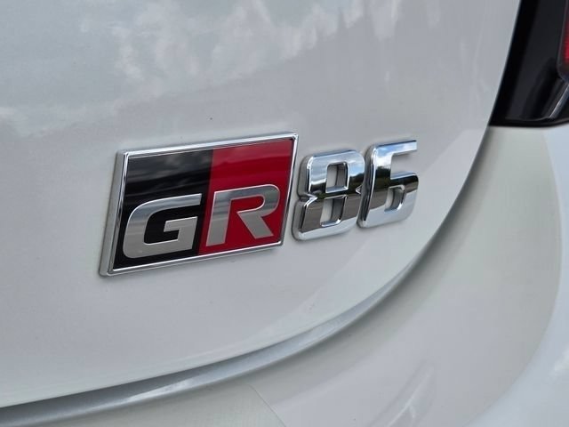 Used 2022 Toyota GR86 Premium w/ GR Appearance Package 1 (TMS RWD image 9