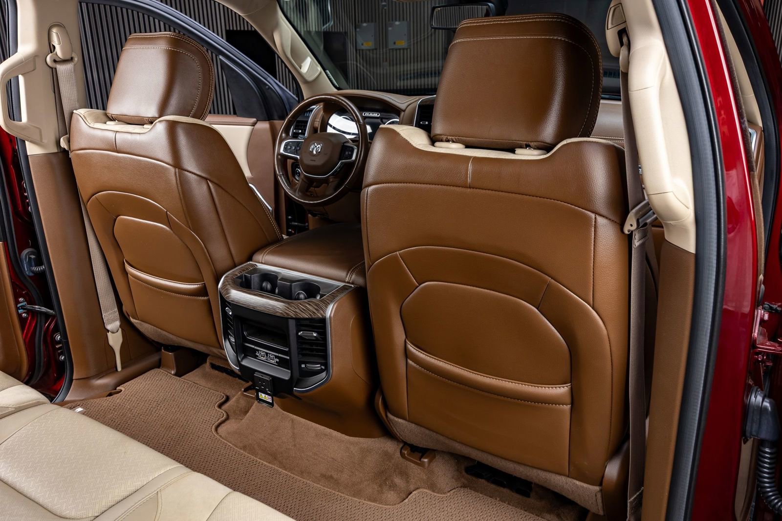 Used 2020 RAM 1500 Laramie AWD/4WD image 30