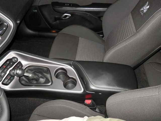 Used 2022 Dodge Challenger R/T Scat Pack RWD image 25