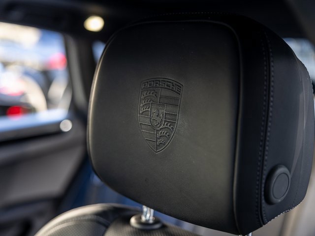 Certified 2025 Porsche Macan image 29
