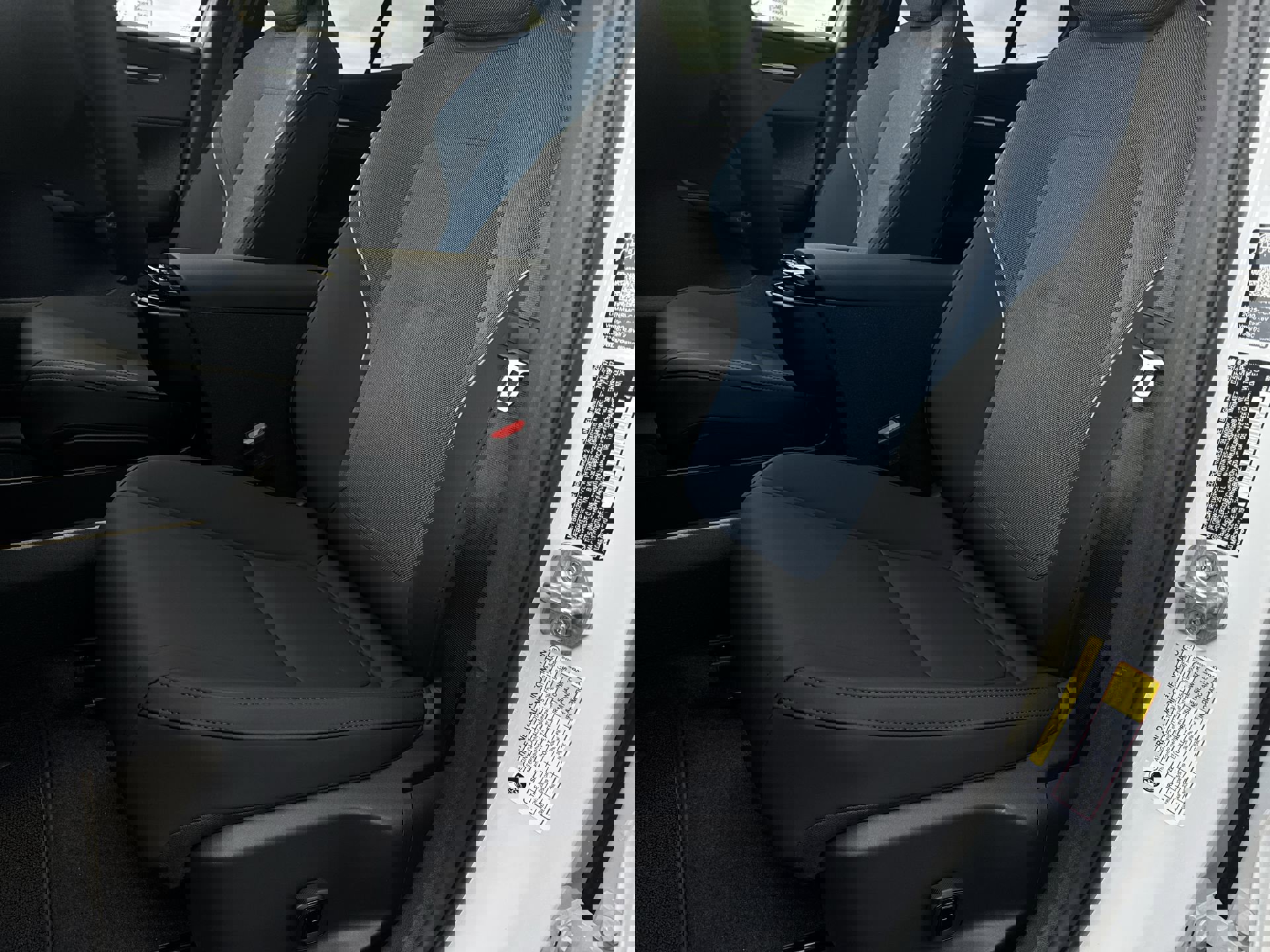 New 2026 Volvo EX30 Cross Country Ultra image 20