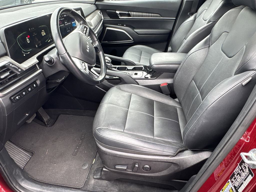 Used 2023 Kia Telluride EX image 9