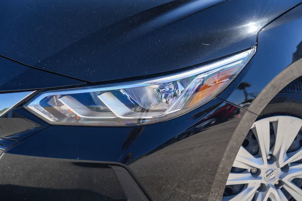 Used 2023 Nissan Sentra S FWD image 2