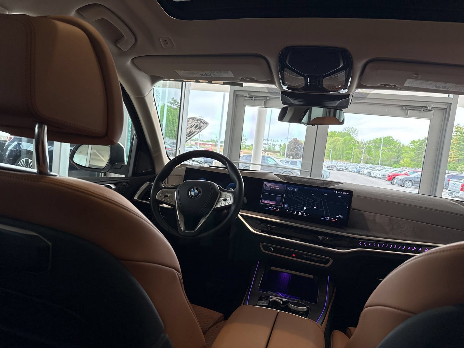 Used 2024 BMW X7 xDrive40i w/ Premium Package AWD/4WD image 31