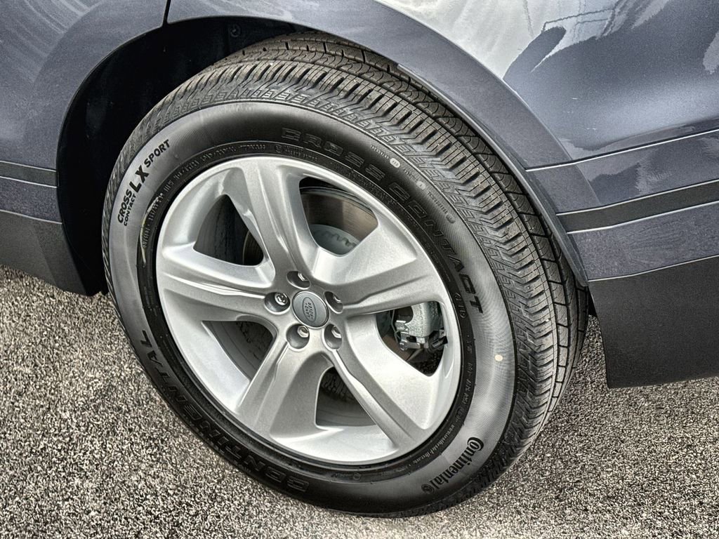 Used 2026 Land Rover Range Rover Velar S image 11