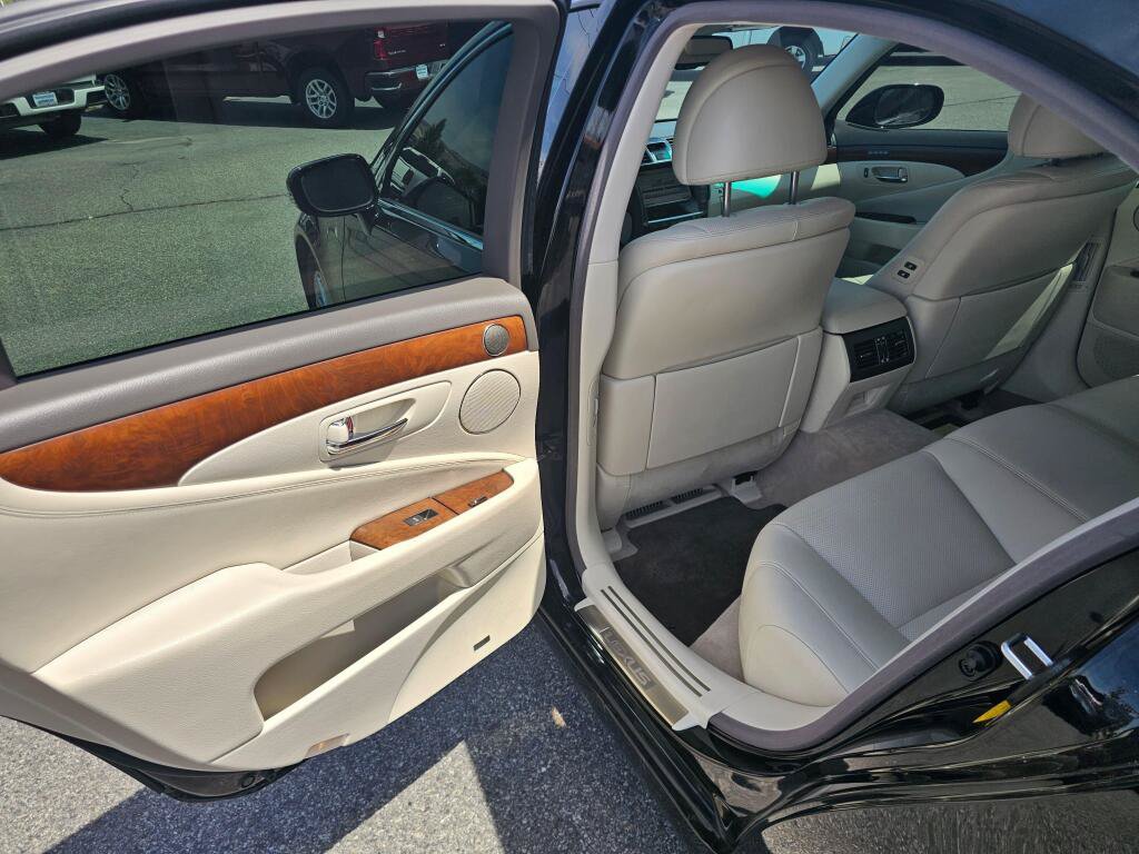 Used 2012 Lexus LS 460 AWD w/ Luxury Value Edition image 15