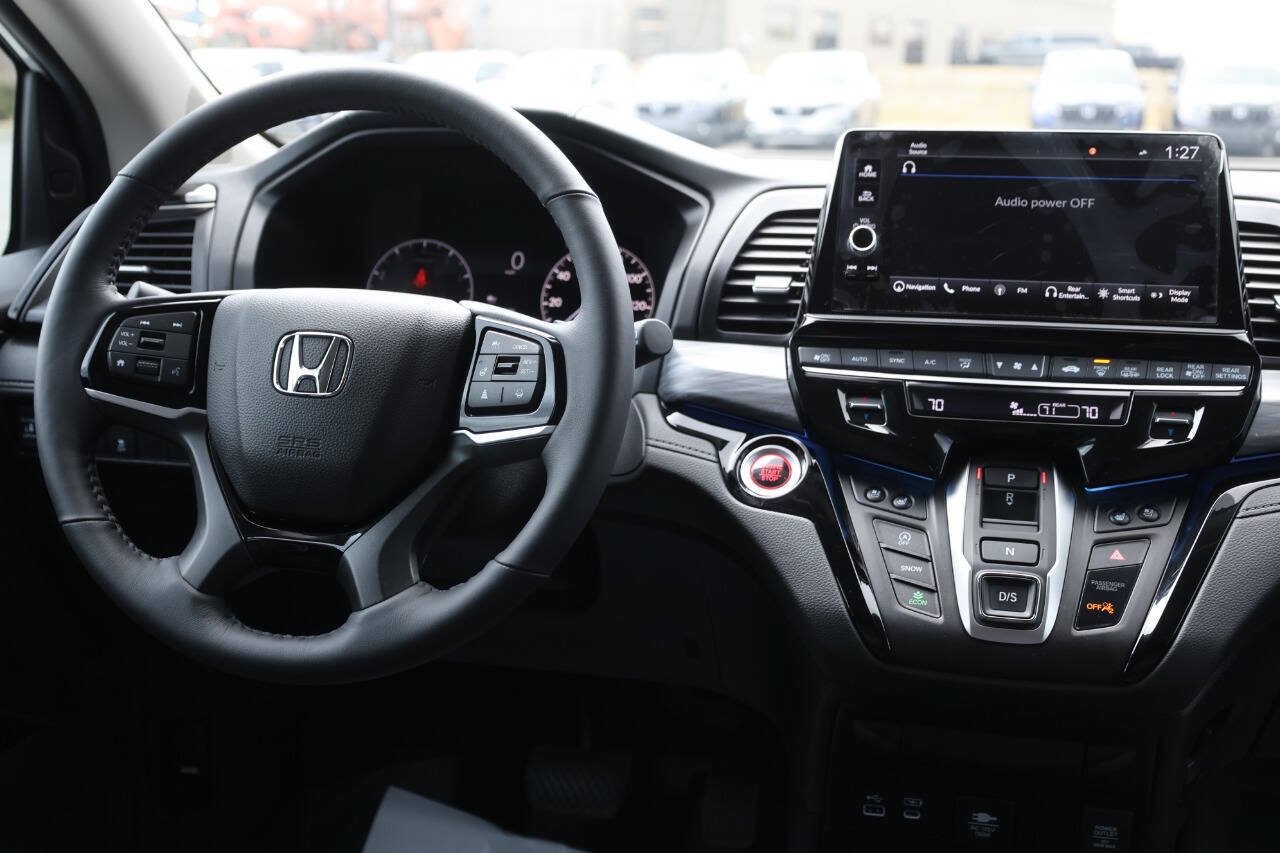 Used 2025 Honda Odyssey Elite image 24