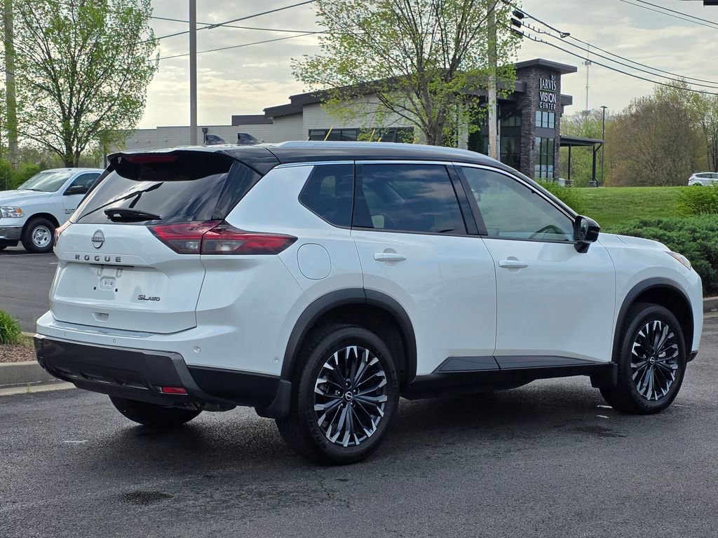 Used 2025 Nissan Rogue SL w/ Tech Package image 5