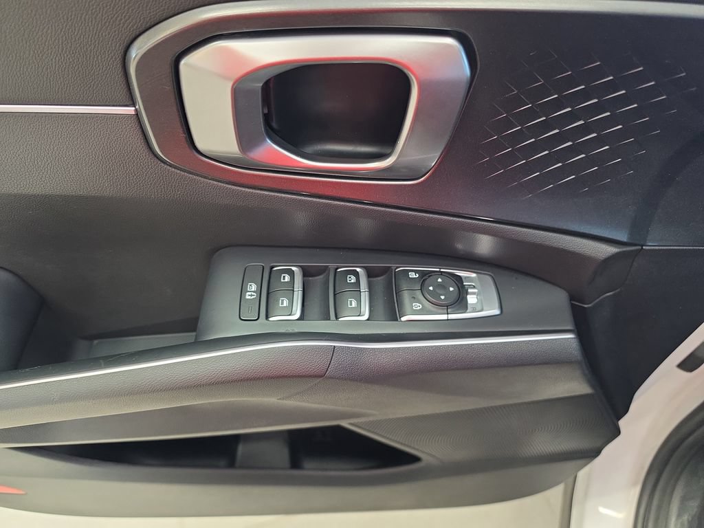 Certified 2023 Kia Sorento S w/ Panoramic Sunroof Package FWD image 18