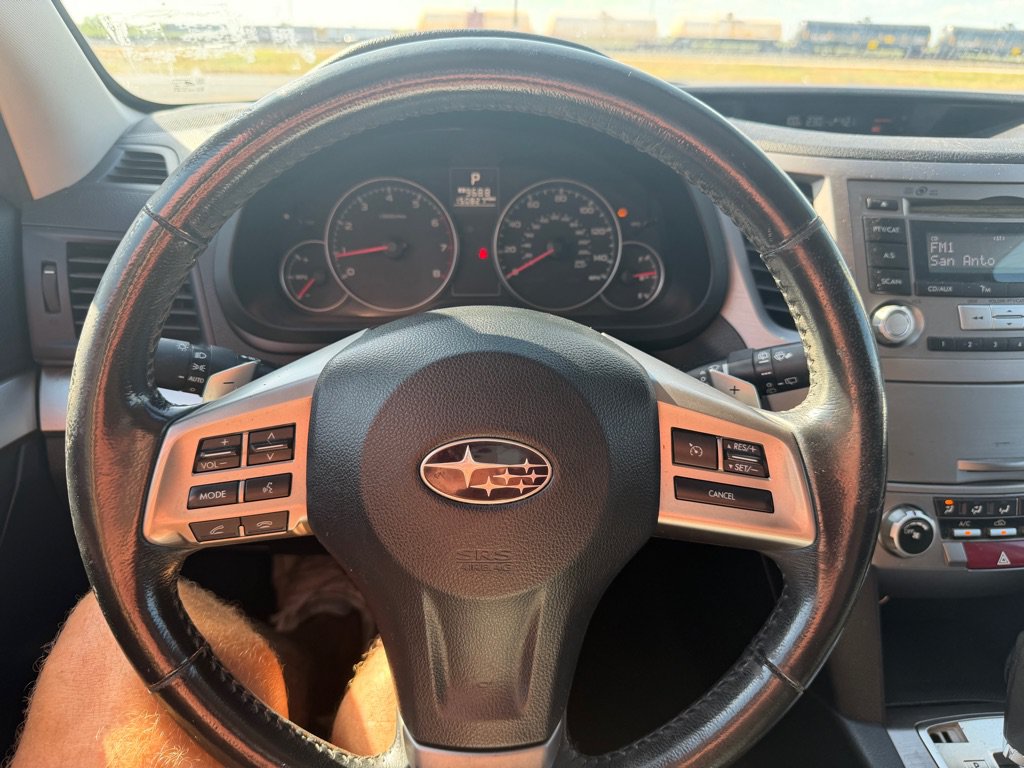 Used 2013 Subaru Outback 2.5i Premium w/ All-Weather Pkg AWD/4WD image 28