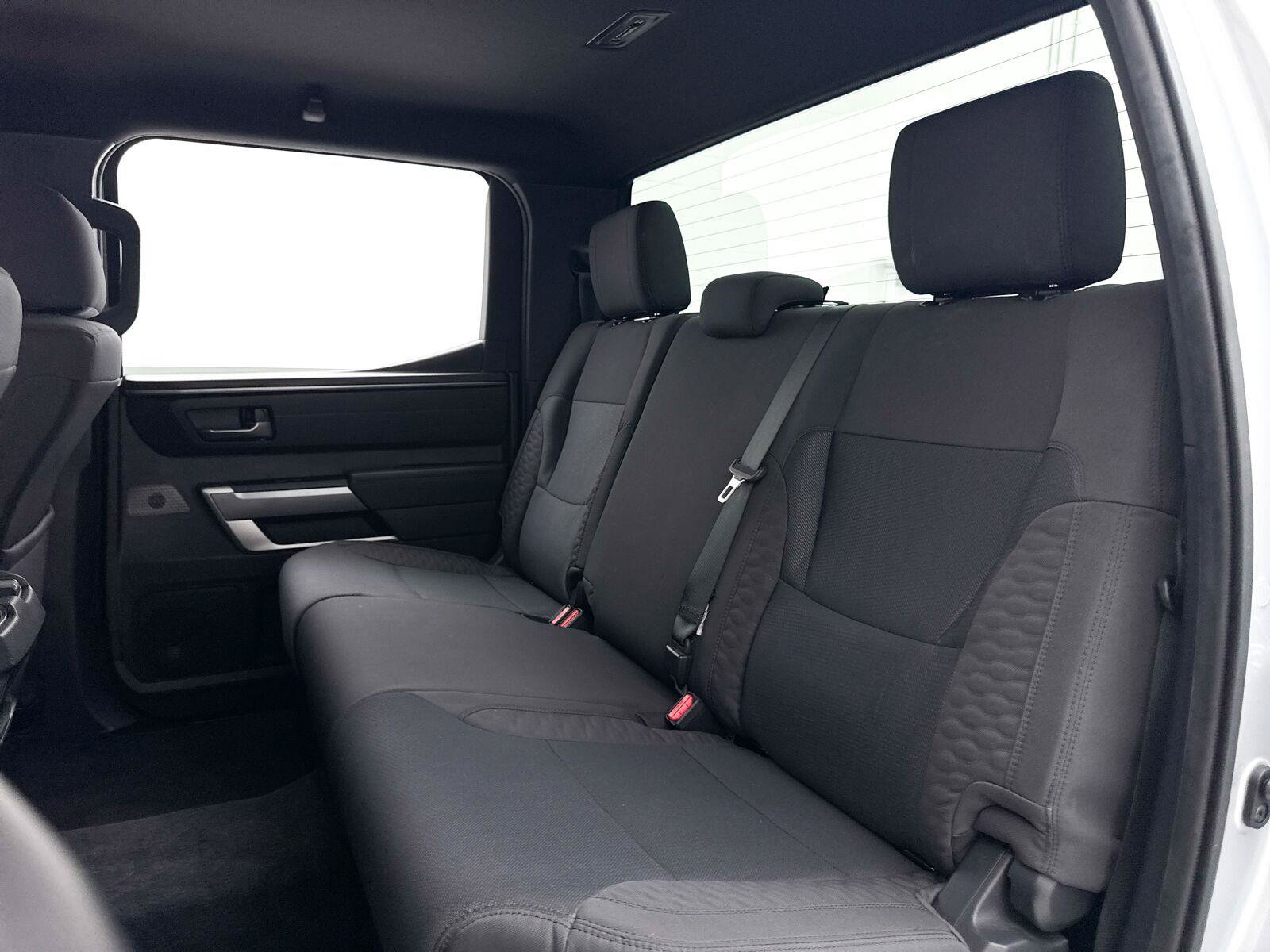 Used 2025 Toyota Tundra SR5 w/ SR5 Convenience Package AWD/4WD image 31