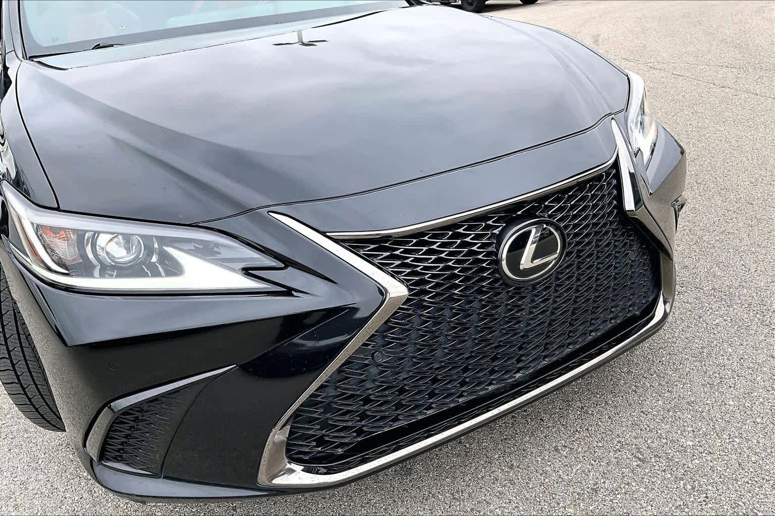Used 2019 Lexus ES 350 F Sport w/ Accessory Package 2 FWD image 30