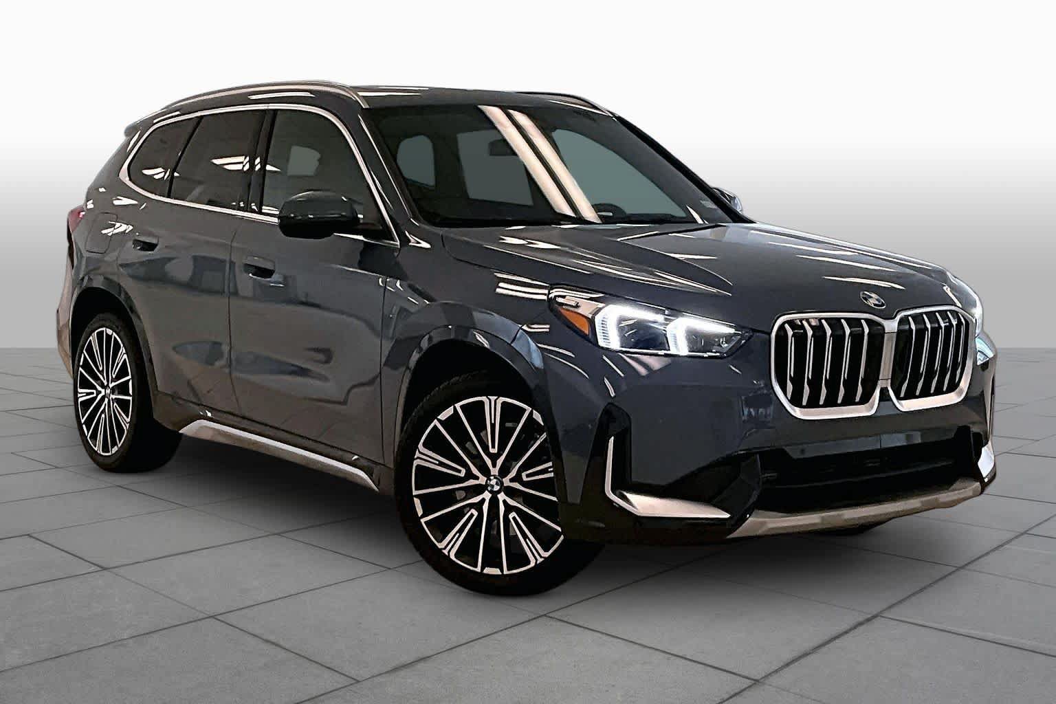 Used 2025 BMW X1 xDrive28i w/ Technology Package AWD/4WD image 2