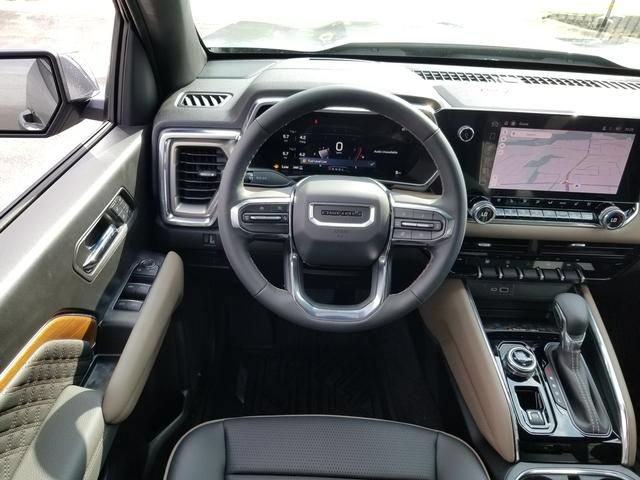 New 2026 GMC Canyon Denali w/ LPO, Black Badging Package AWD/4WD image 9