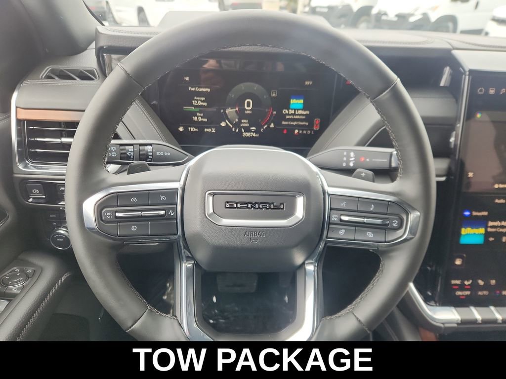 Used 2025 GMC Yukon Denali AWD/4WD image 16