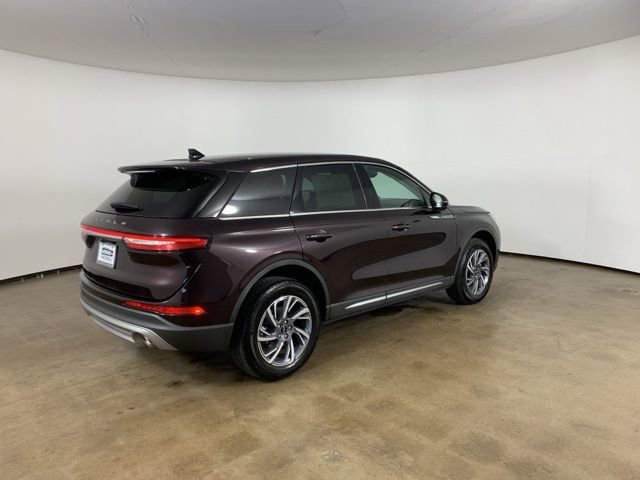 Used 2023 Lincoln Corsair AWD w/ Equipment Group 101A image 8