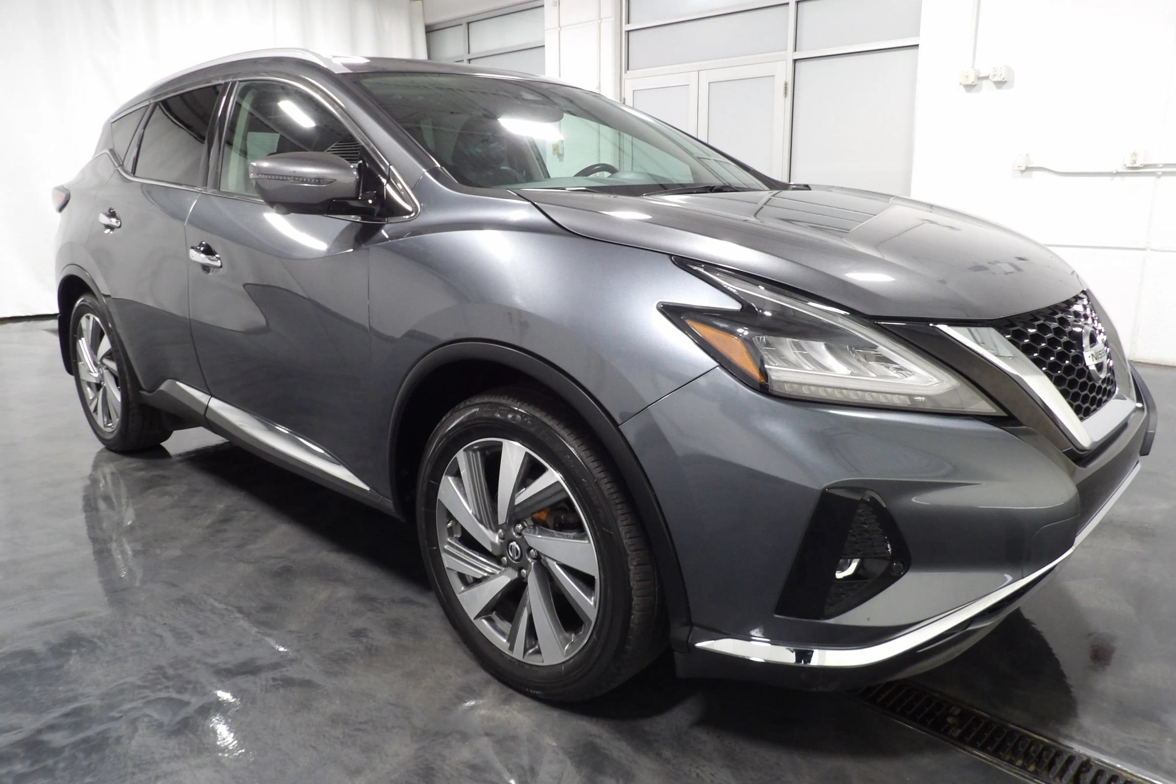 Used 2019 Nissan Murano SL w/ SL Technology Package AWD/4WD image 2