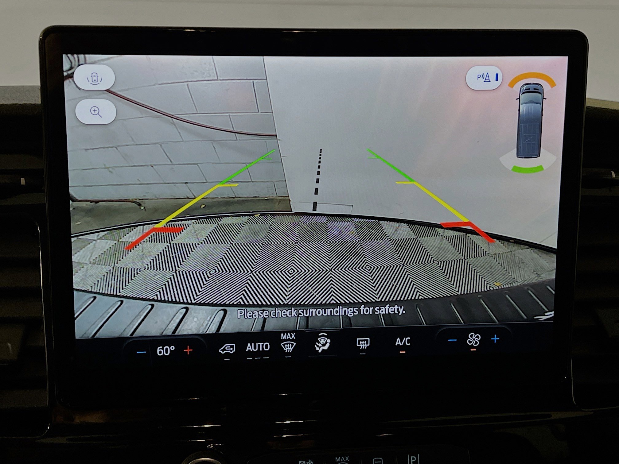 Used 2023 Ford Transit 350 XLT image 25