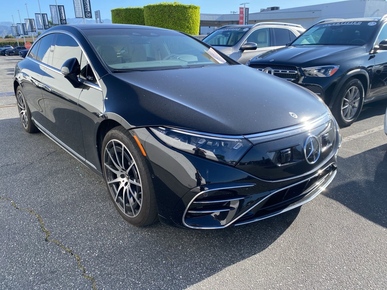 Used 2024 Mercedes-Benz EQS 580 4MATIC Sedan image 2