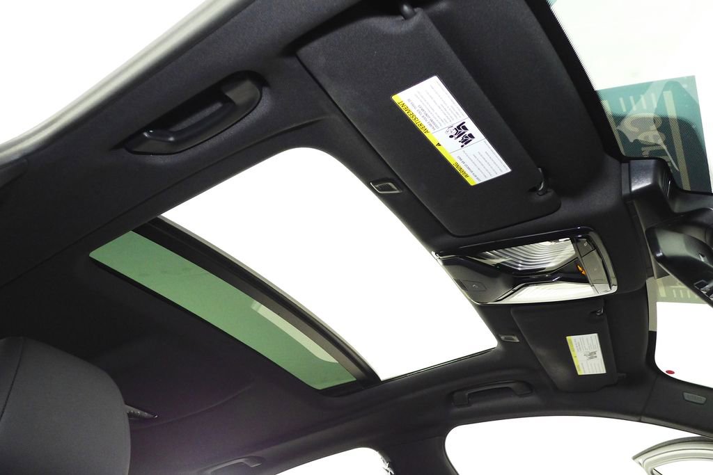 Certified 2023 BMW 530i w/ Convenience Package image 18