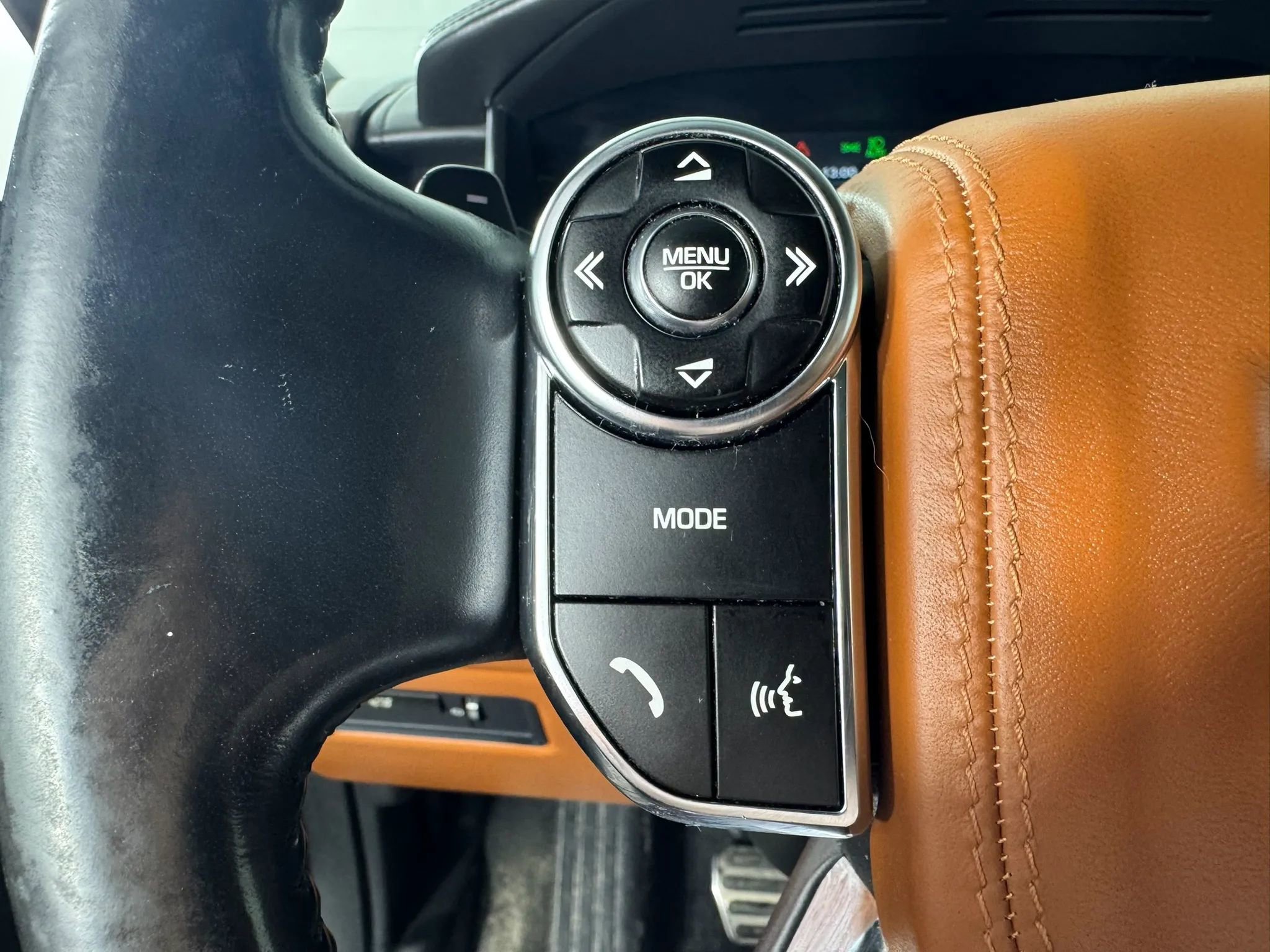Used 2014 Land Rover Range Rover Autobiography AWD/4WD image 16