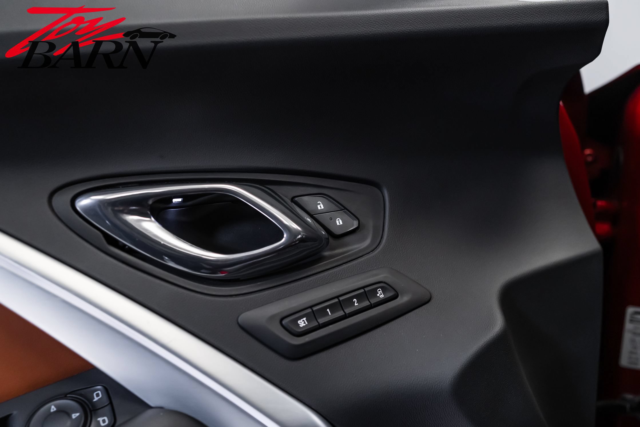 Used 2016 Chevrolet Camaro SS RWD image 21