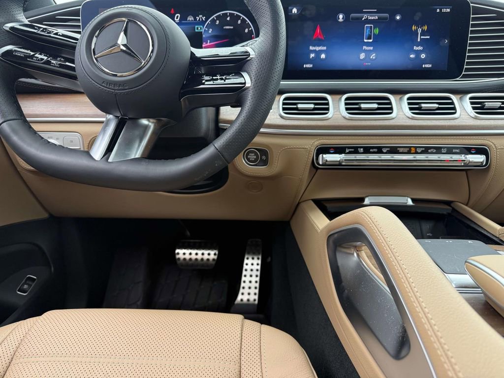 Used 2026 Mercedes-Benz GLS 580 4MATIC image 29