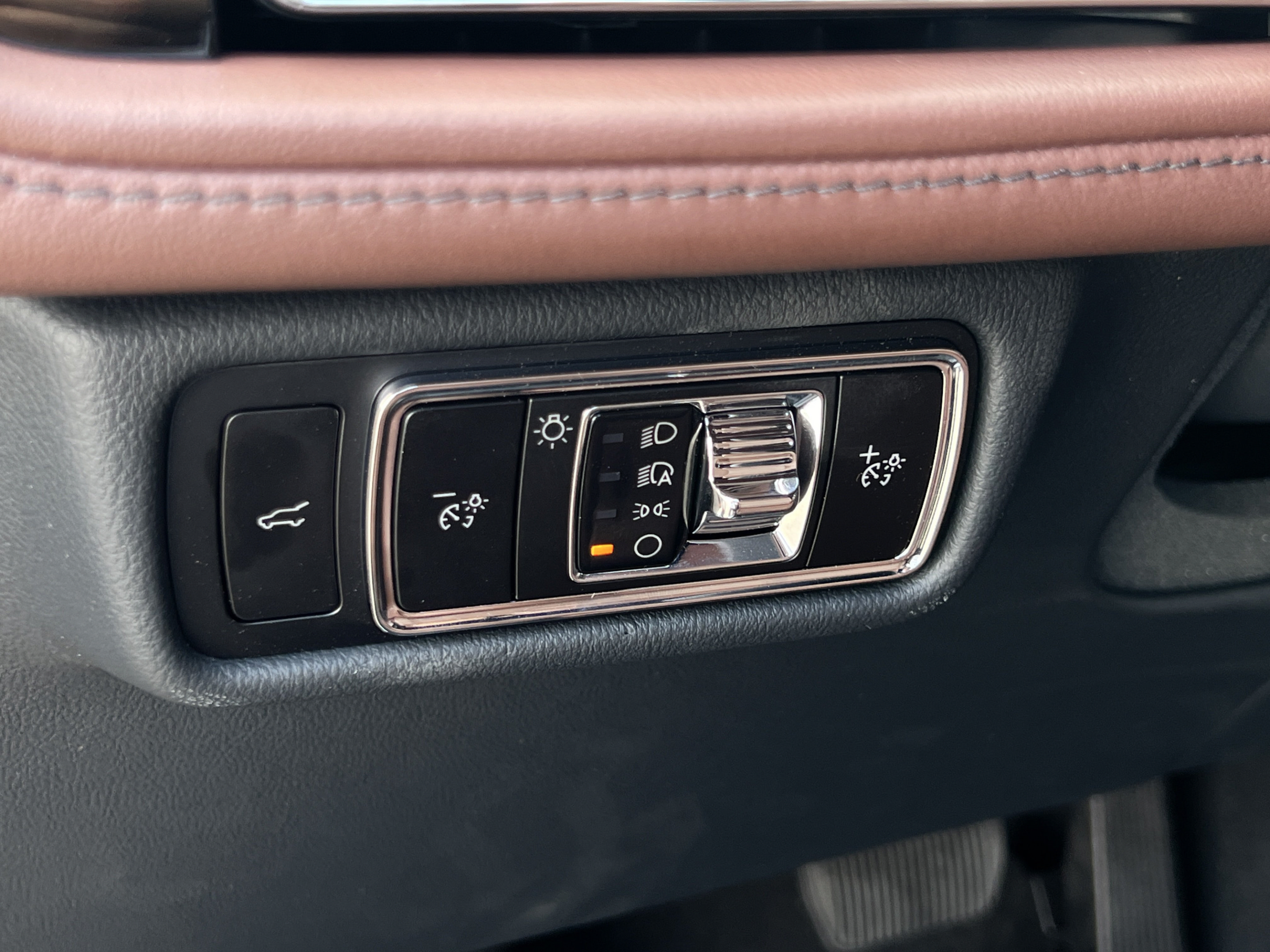 New 2026 Lincoln Aviator Reserve w/ Luxury Package RWD image 11