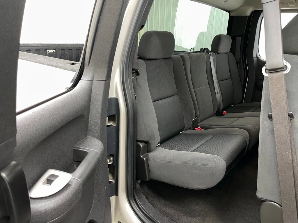 Used 2009 Chevrolet Silverado 2500 LT w/ Exterior Plus Package image 36