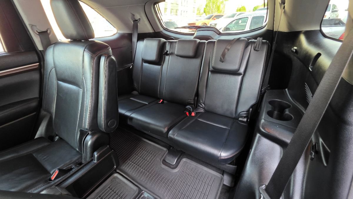 Used 2016 Toyota Highlander Limited Platinum AWD/4WD image 13