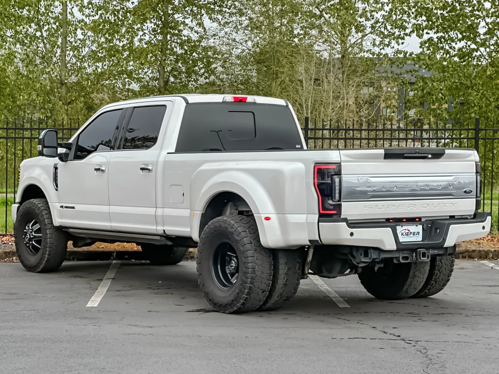 Used 2017 Ford F350 Platinum image 5